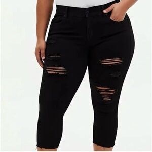 TORRID Bombshell Skinny Premium Stretch High-Rise Destructed Cropped Jean SZ‎ 20